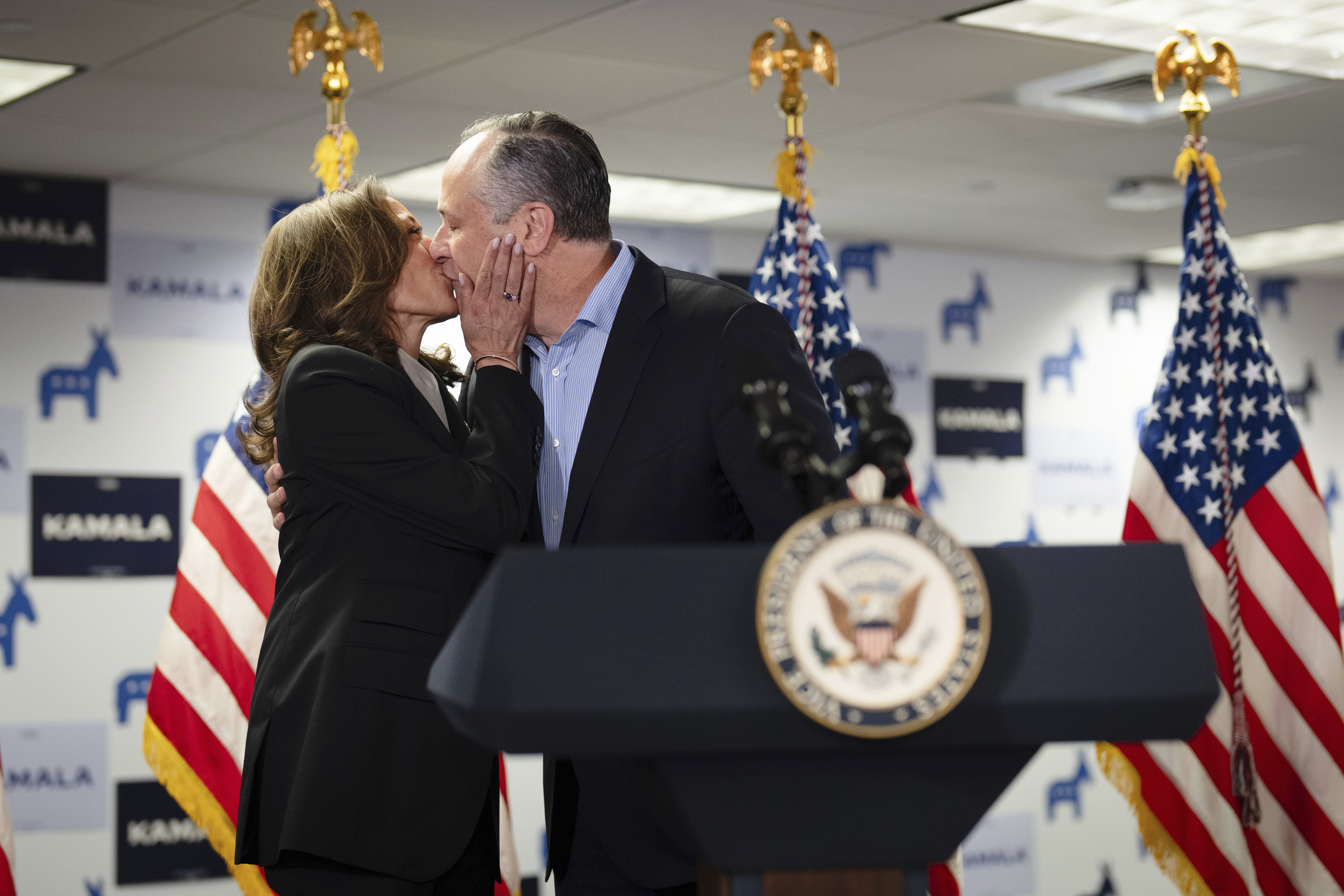 Kamala Harris and Doug Emhoff kissing