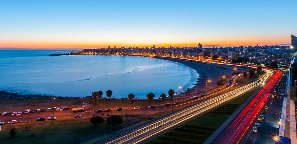 Panórámica de la rambla de Montevideo