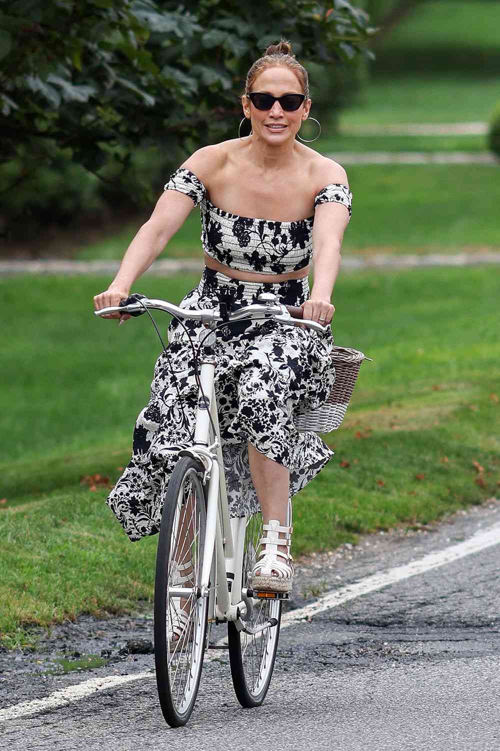 07/23/2024 Jennifer Lopez is spotted on a bike ride with friends in the Hamptons ahead of her birthday. Lopez and husband Ben Affleck have not been pictured together in nearly 2 months amid reports of marital problems. Lopez has spent most of the last month in the Hamptons, while Affleck remains in L.A.