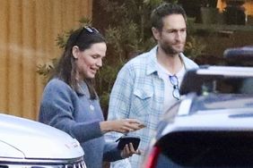 Jennifer Garner is spotted enjoying a romantic dinner with her boyfriend, businessman John C. Miller.