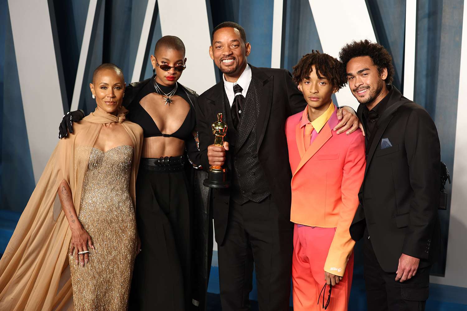 Jada Pinkett Smith, Willow Smith, Will Smith, Jaden Smith and Trey Smith attend the 2022 Vanity Fair Oscar Party hosted by Radhika Jones at Wallis Annenberg Center for the Performing Arts on March 27, 2022 in Beverly Hills, California