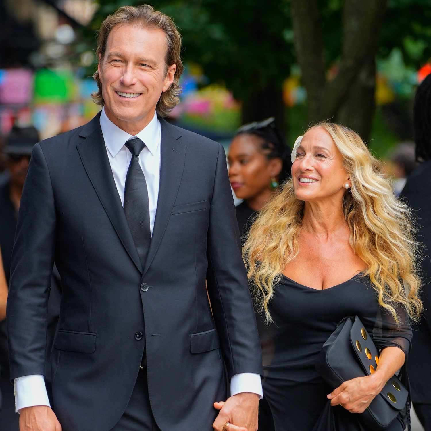  John Corbett and Sarah Jessica Parker on location for 'And Just Like That' on July 22, 2024 in New York City. 