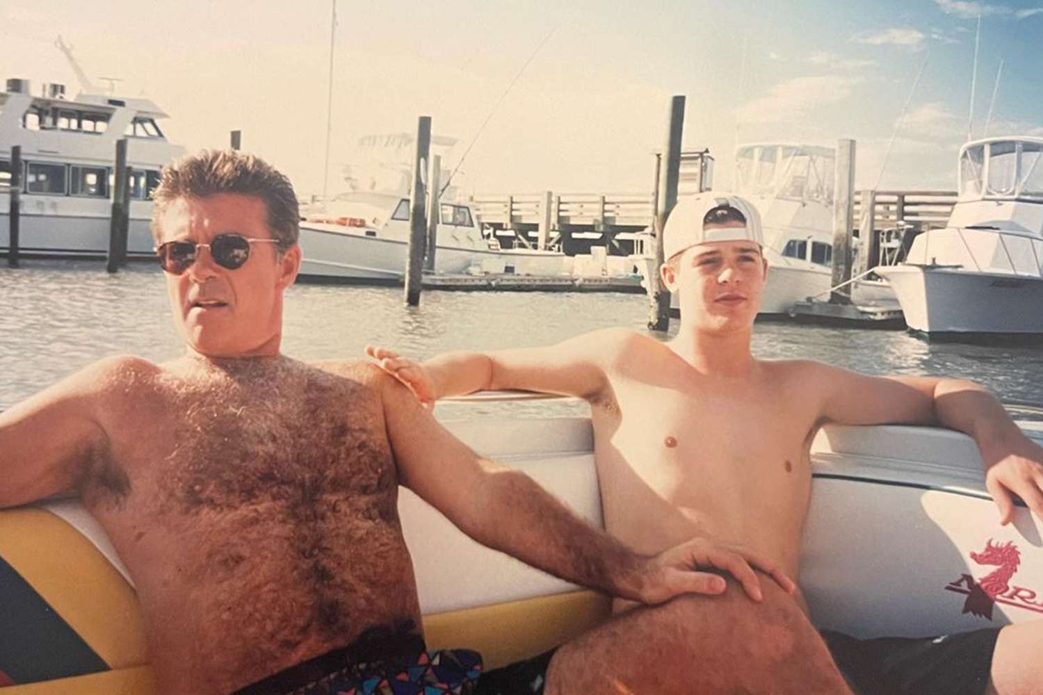 Robin Thicke Shares Throwback Photo with Late Father Alan Thicke: âMissing My Pops Today!â