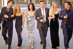 FRIENDS -- Season 6 -- Pictured: (l-r) David Schwimmer as Ross Geller, Jennifer Aniston as Rachel Green, Courteney Cox as Monica Geller, Matthew Perry as Chandler Bing, Lisa Kudrow as Phoebe Buffay, Matt LeBlanc as Joey Tribbiani -- (Photo by: NBCU Photo Bank/NBCUniversal via Getty Images via Getty Images)