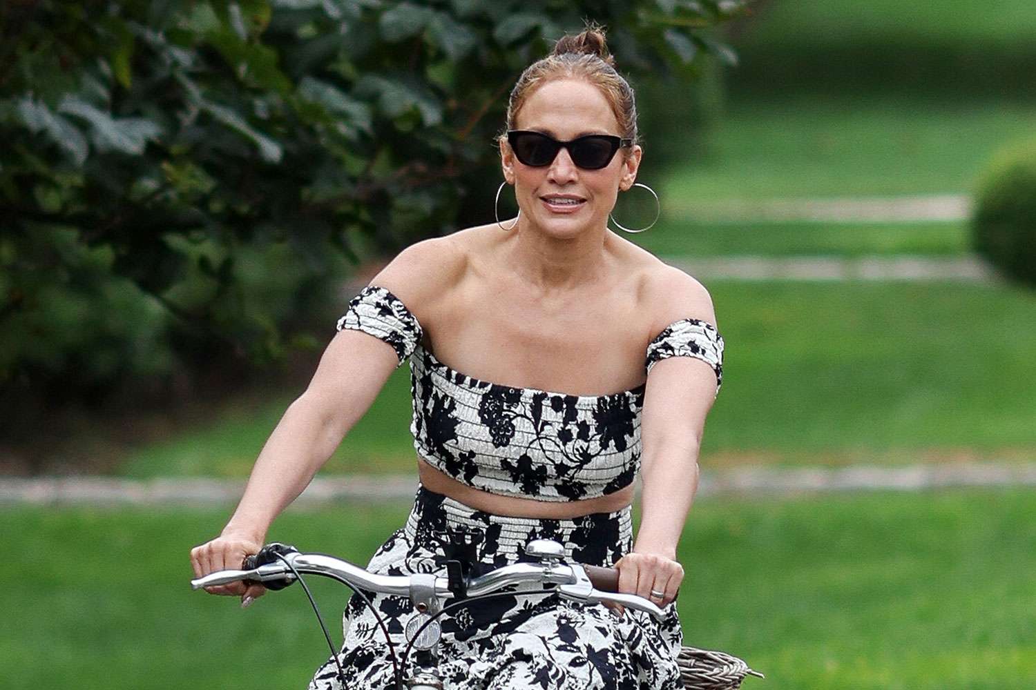 07/23/2024 Jennifer Lopez is spotted on a bike ride with friends in the Hamptons ahead of her birthday. Lopez and husband Ben Affleck have not been pictured together in nearly 2 months amid reports of marital problems. Lopez has spent most of the last month in the Hamptons, while Affleck remains in L.A.