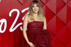 Suki Waterhouse at The Fashion Awards 2023, Presented by Pandora held at the Royal Albert Hall on December 4, 2023 in London, England. 