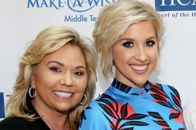 julie Chrisley, Savannah Chrisley