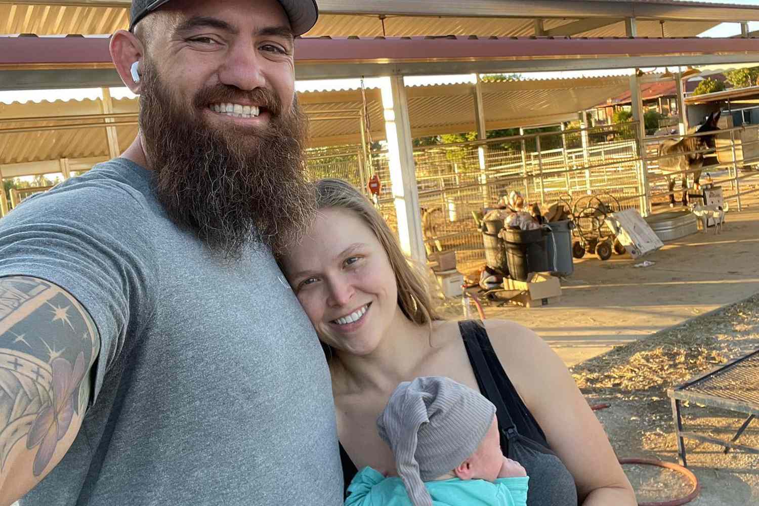 Ronda Rousey, Travis Browne, and their daughter La'akea.