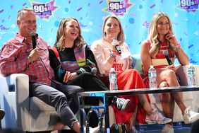 Mandatory Credit: Photo by Matt Baron/BEI/Shutterstock (14101734cc) Dave Coulier, Andrea Barber, Jodie Sweetin and Candace Cameron Bure 2023 Thats4Entertainment's 90s Con, Tampa, Florida, USA -