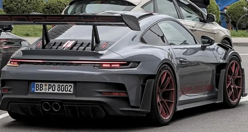  - Flashé en grand excès de vitesse à plus de 250 km/h au volant d’une puissante Porsche… déjà un record de vitesse pour 2025