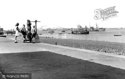 Promenade And Public Telescope c.1950, Gravesend