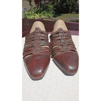 Chaussures Femme Mules Sans marque MULES CUIR Marron