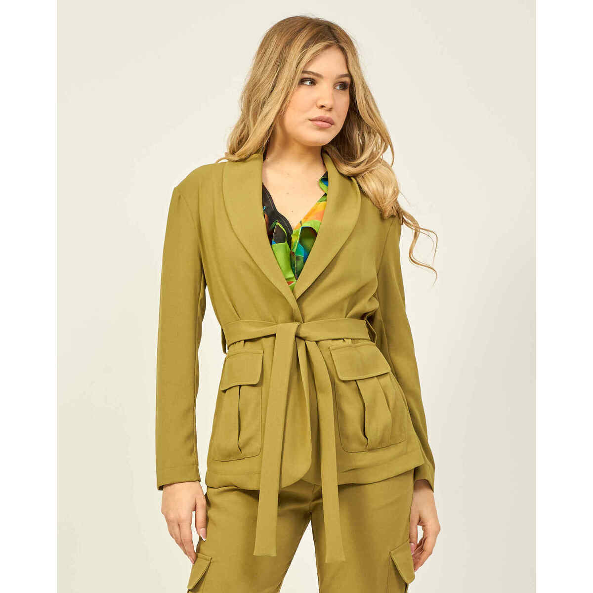 Vêtements Femme Vestes Silvian Heach veste blazer avec ceinture Vert