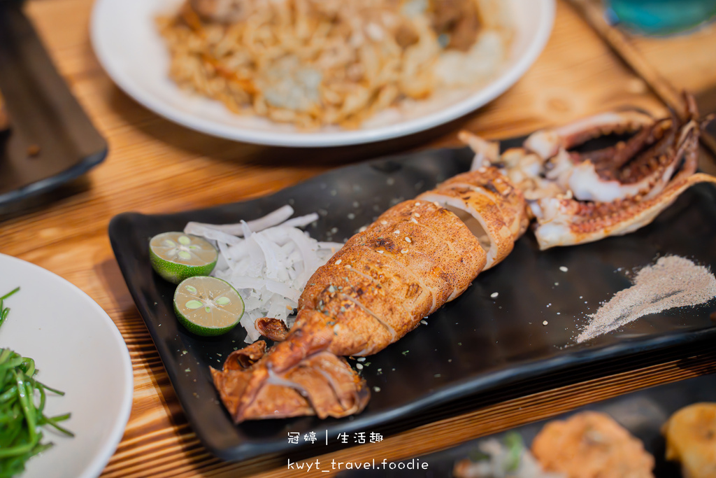 景安捷運站美食_醇串食代，調酒控新聚點，七零年代復古風格居酒