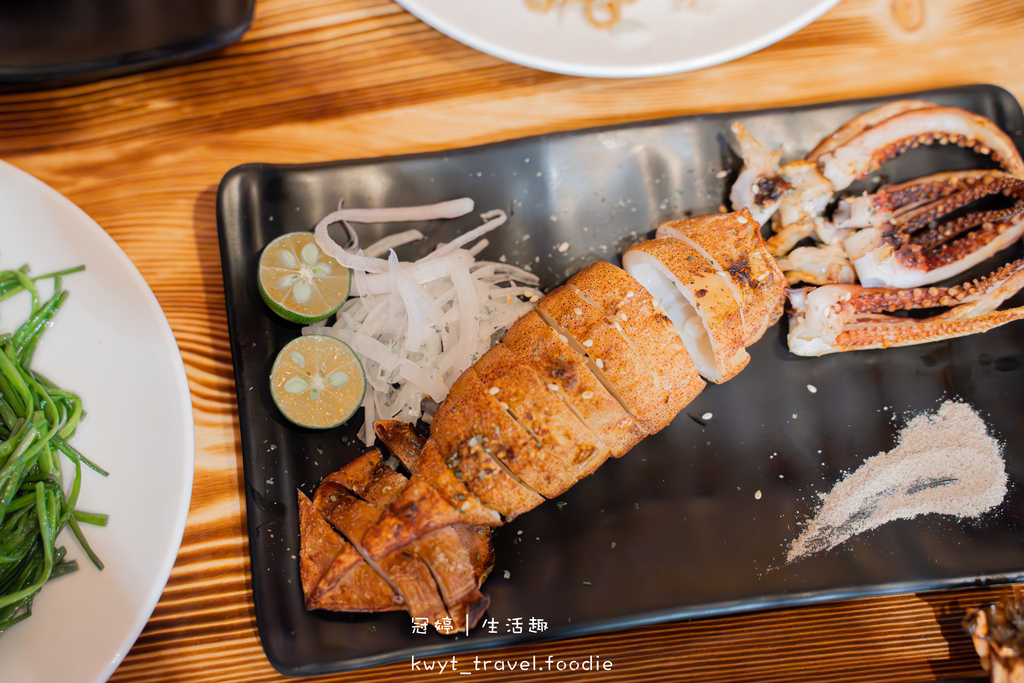 景安捷運站美食_醇串食代，調酒控新聚點，七零年代復古風格居酒