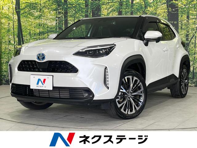 ハイブリッドＺ　４ＷＤ　衝突軽減装置　禁煙車　８型ディスプレイオーディオ　レーダークルーズ　ＥＴＣ　Ｂｌｕｅｔｏｏｔｈ　ドラレコ　前席シートヒーター　ＬＥＤヘッド　ステアリングヒーター　オートマチックハイビーム