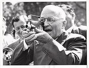 TRUMAN TURNS TABLES ON LENSEMEN (Original Acme Press Photo)