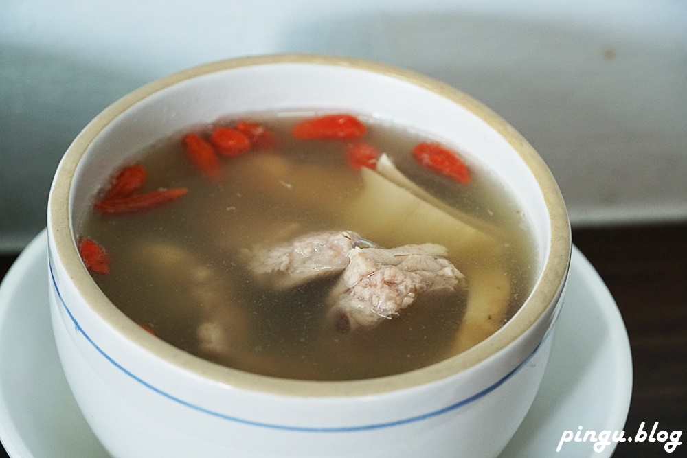 彰化美食｜正彰化肉圓 80年肉圓老店創新口味 麻辣肉圓、酸菜白肉肉圓、菜脯米肉圓好特別