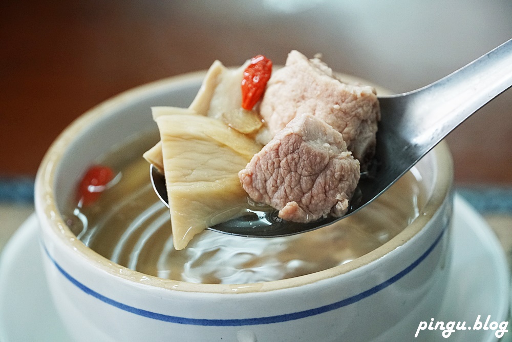 彰化美食｜正彰化肉圓 80年肉圓老店創新口味 麻辣肉圓、酸菜白肉肉圓、菜脯米肉圓好特別