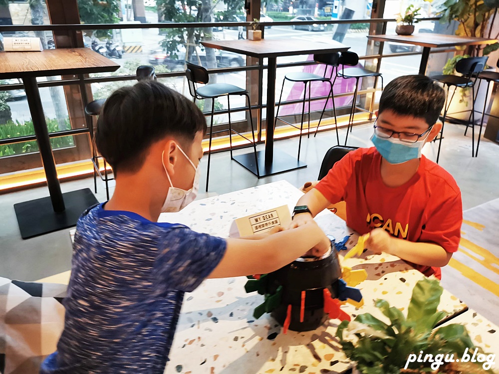 台中豐邑Moxy酒店｜台中網美飯店 夜店風超浪漫 每個角落都是IG打卡點