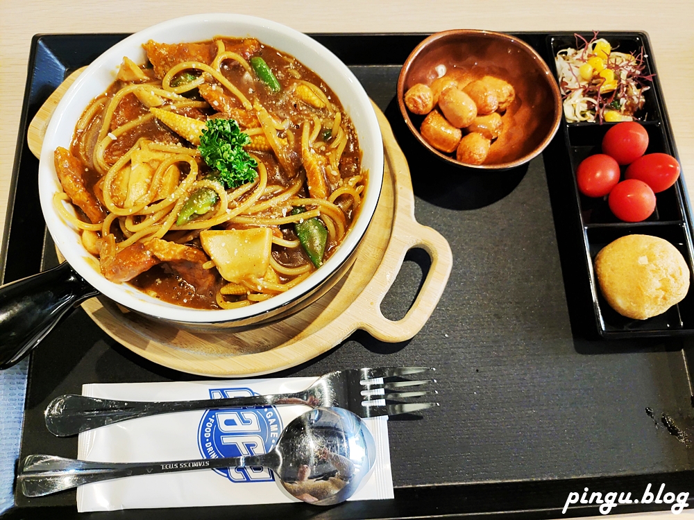 台中西屯美食｜Safe茶館 24H營業可看球賽 百種中式料理 還有運動彩券可買唷~