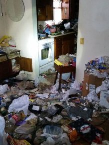 Before And After Images Of A Hoarder's Former House That Will Blow You Away