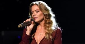 LeAnn Rimes Forced to Cancel Shows After Vocal Cord ‘Bleed’ Leaves Her Unable to Sing