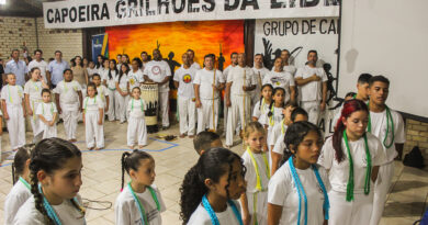 Praia Grande celebra batizado de capoeira e talentos musicais em noite especial