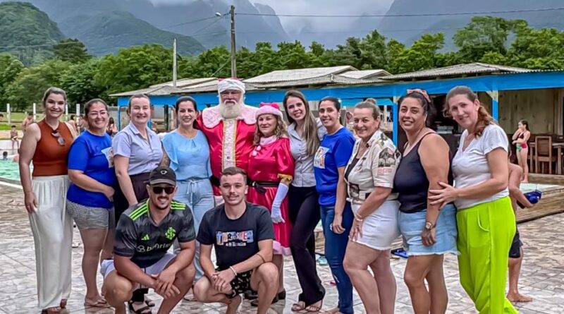 Assistência Social promove dia de lazer e entrega de presentes de Natal