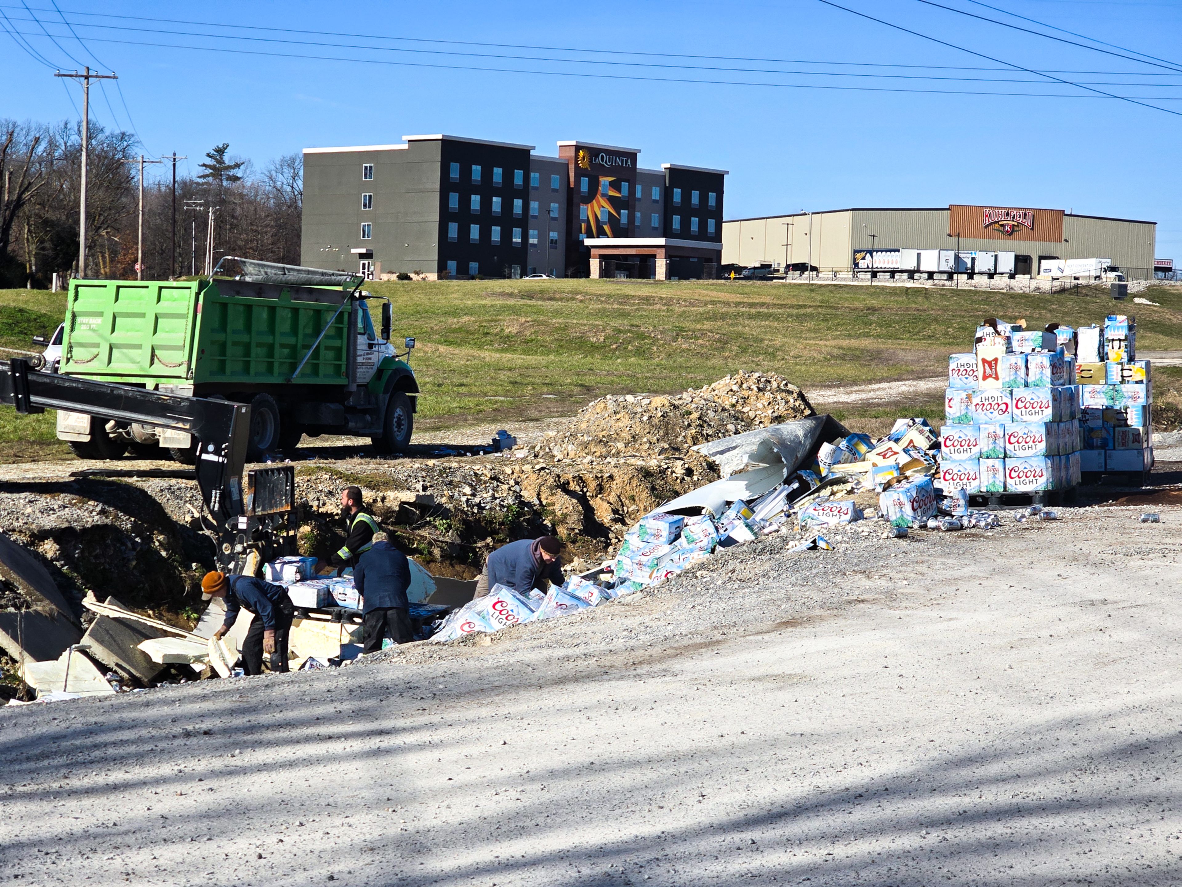 Jackson Fire Rescue responds to semi-truck wreck