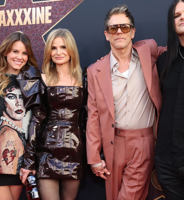 kevin-bacon-kyra-sedgwick-children-sosie-kyra-kevin-and-travis-bacon-on-red-carpet