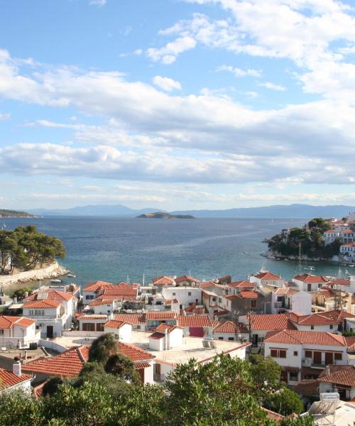 Magandang view ng Skiathos Town