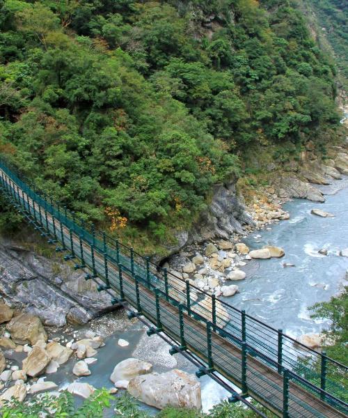 En vacker bild av Hualien stad som ligger nära Hualien flygplats