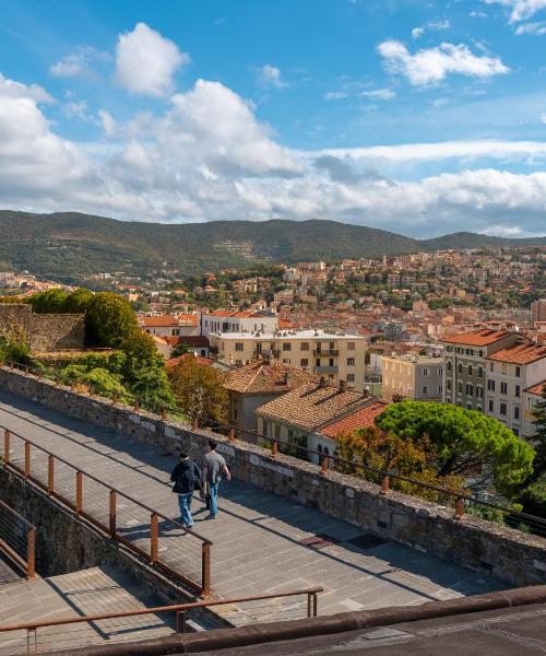 Linna Trieste kaunis vaade