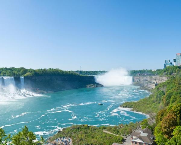 Kaunis näkymä kaupungista Niagara Falls