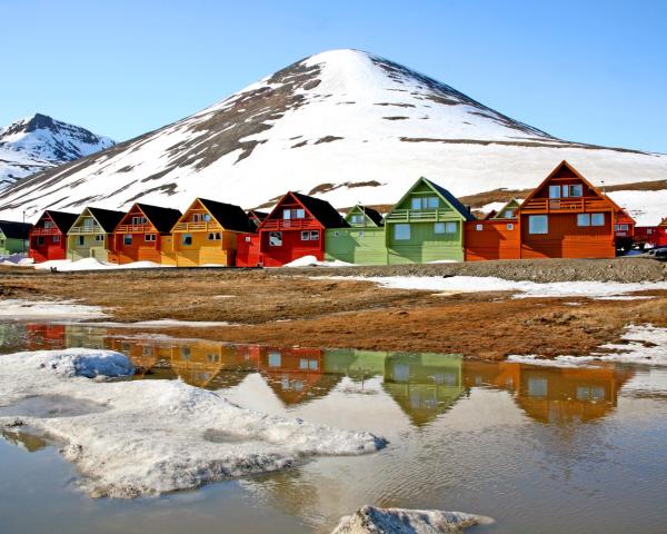 Kaunis näkymä kaupungista Longyearbyen