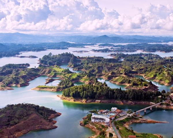 Čudovit pogled na mesto Guatape