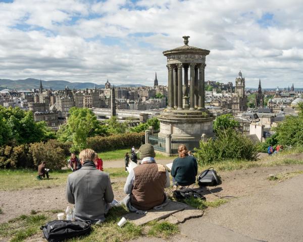 Una bella vista de Edimburgo