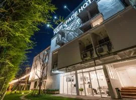 Your Space Hotel Prasingh, hotel en Chiang Mai