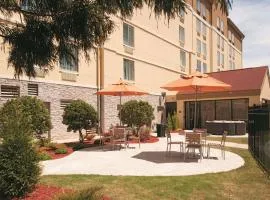 La Quinta by Wyndham Atlanta Airport North, hotel din Atlanta