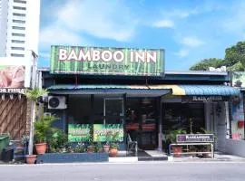 OYO 873 Bamboo Inn, отель в городе Бату-Ферринги