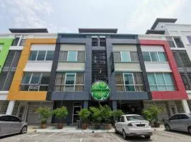 Clover Hotel Port Dickson, отель в Порт-Диксоне