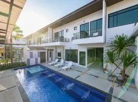 Top Residence, hotelli kohteessa Suratthani