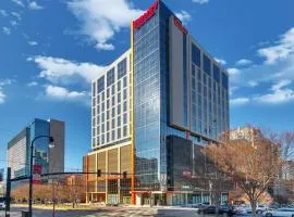 Drury Plaza Hotel Nashville Downtown، فندق في ناشفيل