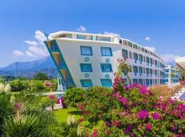 Daima Biz Hotel - Dolusu Aquapark Access, hotel in Kemer