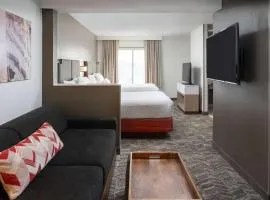 Sonesta Select Nashville Airport Suites، فندق في ناشفيل