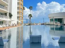 Peninsula Island Resort & Spa - Beachfront Property at South Padre Island, hotel u gradu Saut Padre Ajland