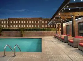 Hilton Garden Inn New Orleans Convention Center: New Orleans şehrinde bir otel