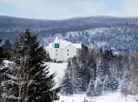 AX Hotel – hotel w mieście Mont-Tremblant