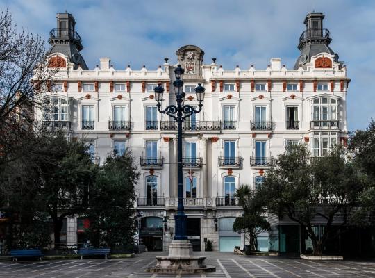 Soho Boutique Palacio de Pombo – hotel w mieście Santander